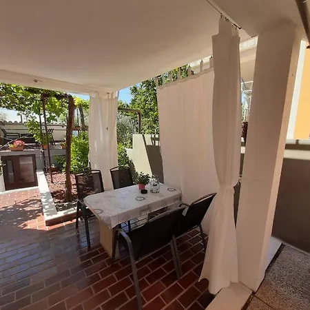 Riva Sea View Apartment