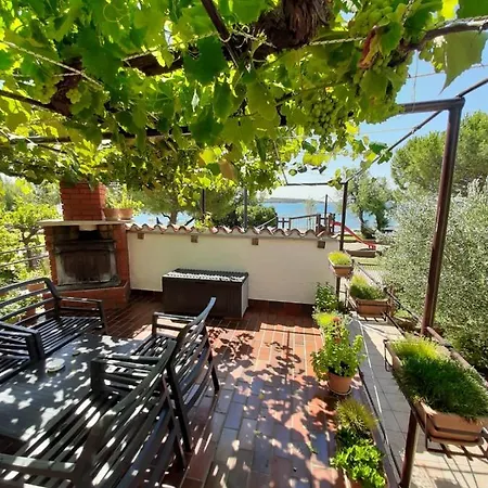 Riva Sea View Apartment